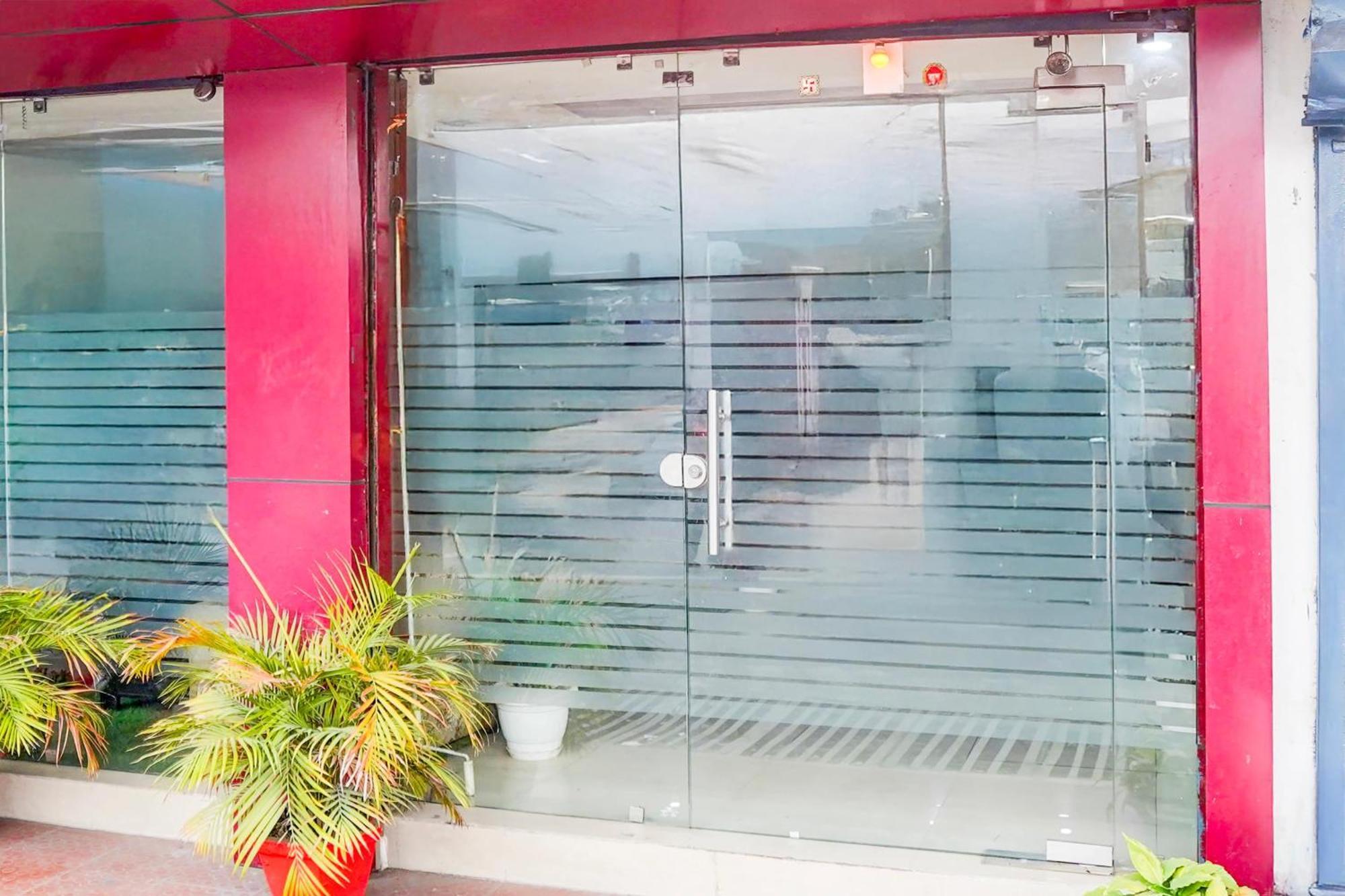 דהראדון Super Hotel O Krishna Nagar Chowk Near Ongc מראה חיצוני תמונה